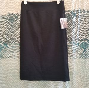 Ribbed black pencil skirt
